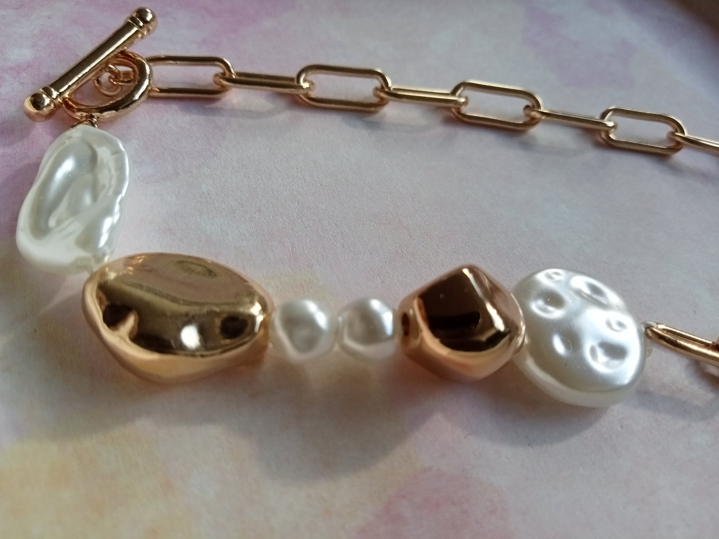 Exquisite Asymmetric Pearl Choker Necklace