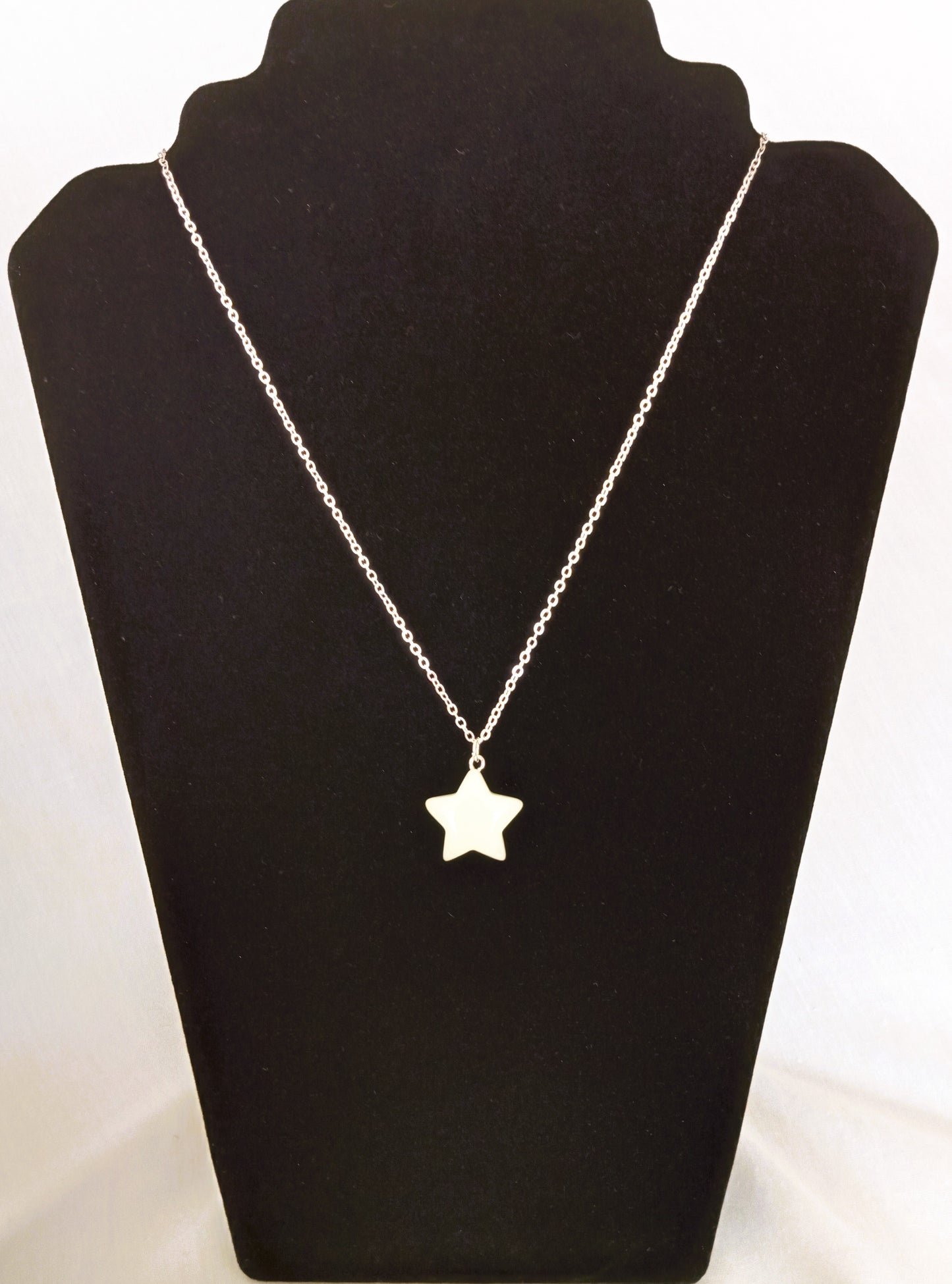 Glow in the dark - Friendship Star Necklace